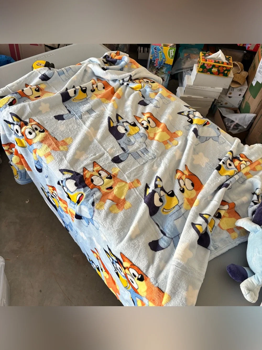 Bluey Kids Plush hugger with Soft cozy Throw Blanket sets 40x50 NEW